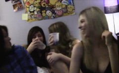 College chicks turn their cameras on at dorm sex party